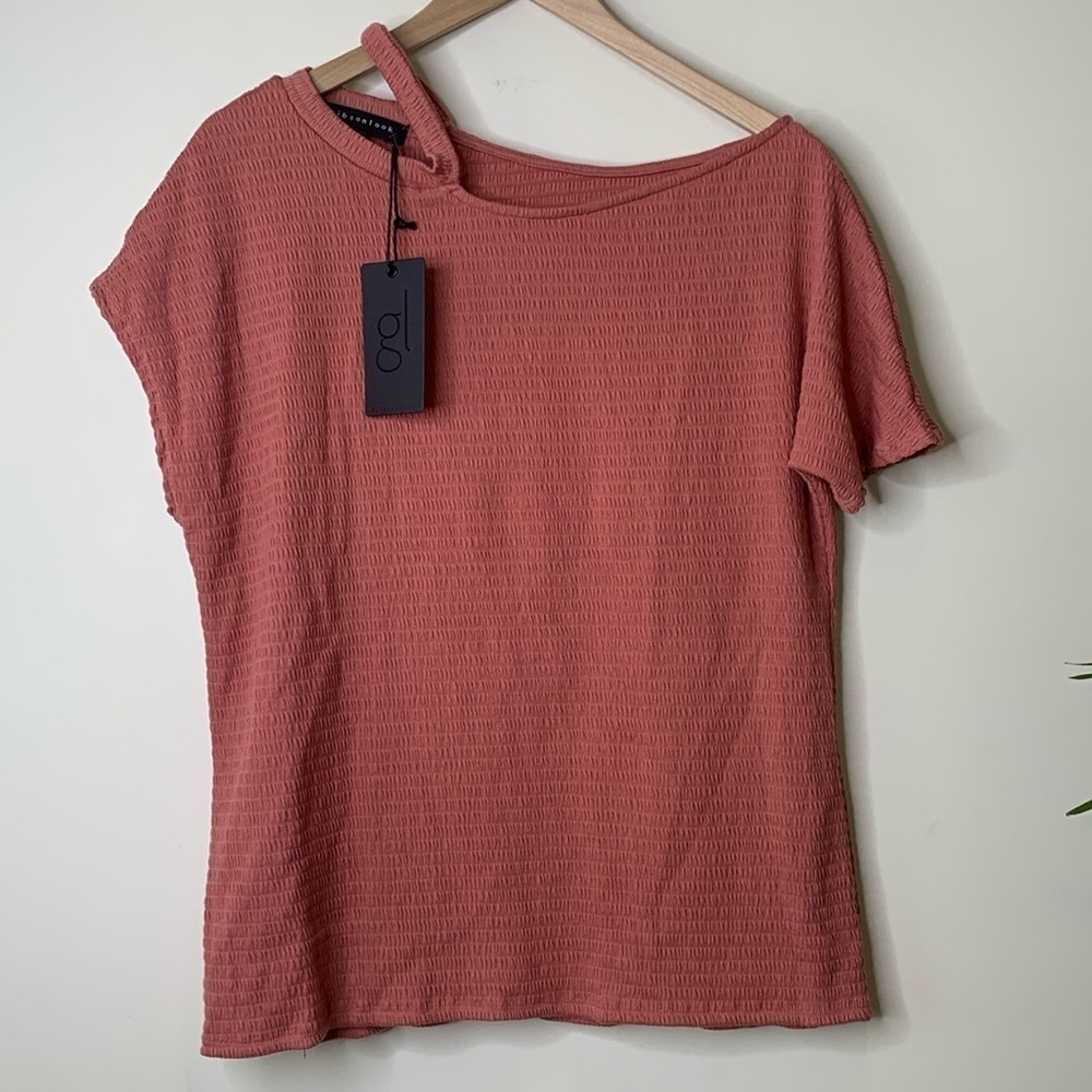 Gibson Look | NWT Terracotta Textured Semi Cold Shoulder Stretch Top M
